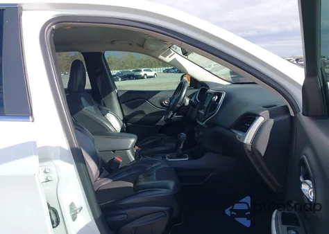 2018 Jeep Cherokee Latitude Plus Fwd from USA, damaged, VIN 1C4PJLLBXJD573783